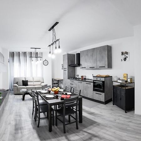 B&B Dal Moro Sondrio Exterior foto